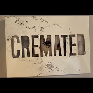 NWT Jeffrey Star Cremated Palette